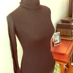 XS H&M turtleneck sweater